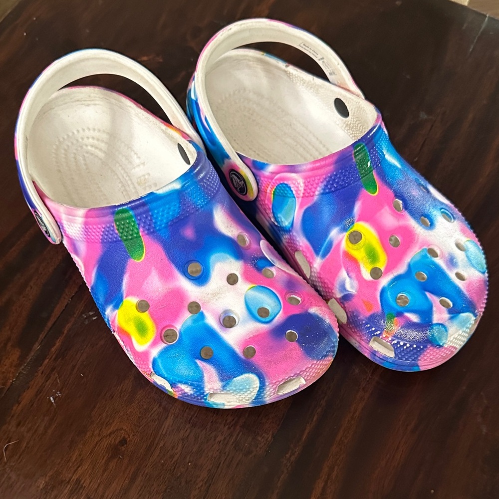 Girls’ Colorful Crocs